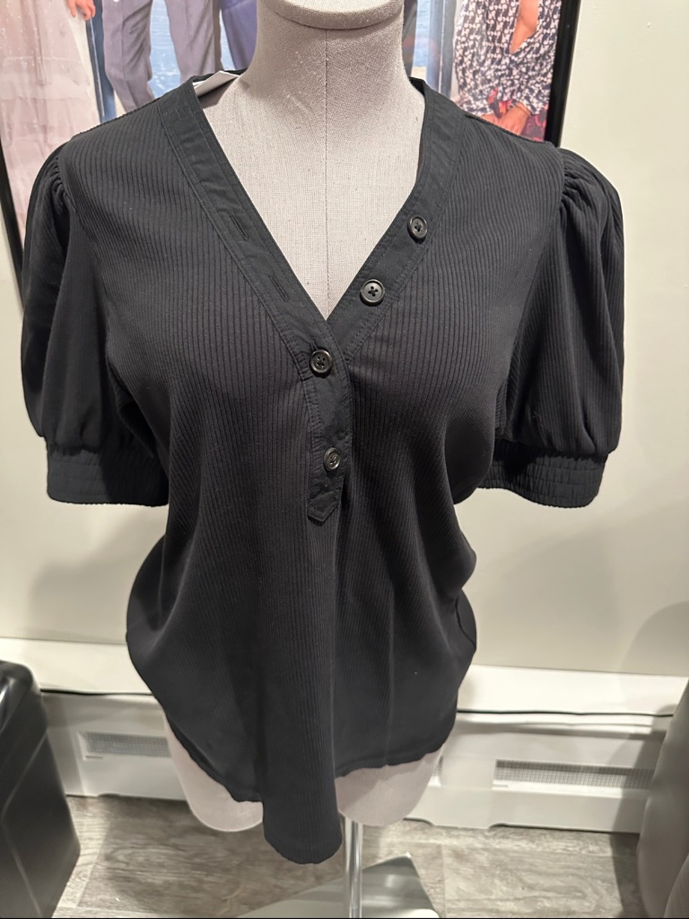 10 Crosby Derek Lam Black V-Neck Button Ribbed Puff Sleeve Top